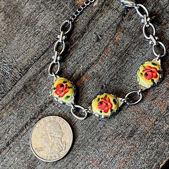 NEW Silver Vintage Style Floral Bracelet - Picture 5 of 9